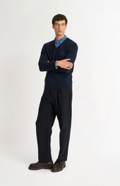Men's Classic V-neck Supersoft Lambswool Jumper In Navy Blue