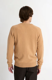 Men's Classic V-neck Supersoft Lambswool Jumper In Camel