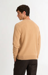 Men's Classic Crew Neck Supersoft Lambswool Jumper In Camel