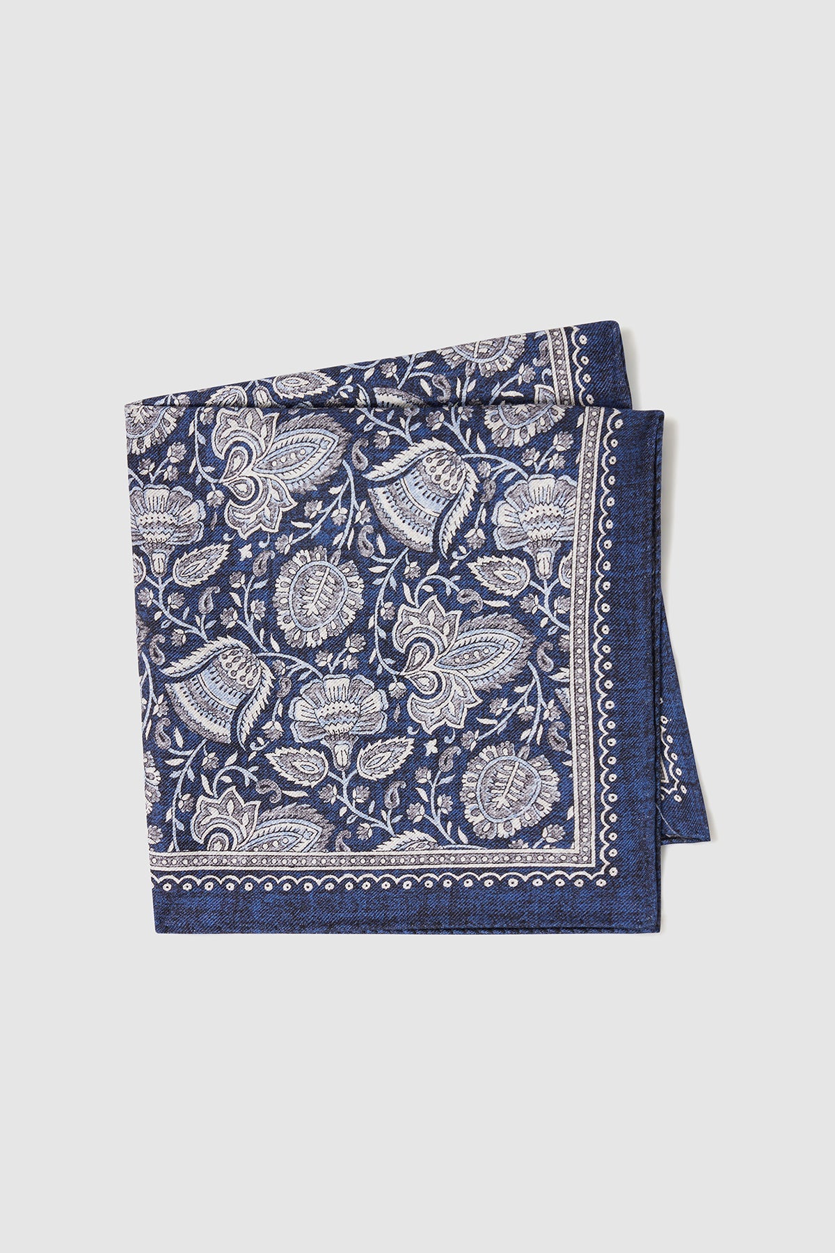 Pochette Eden en soie bleu marine