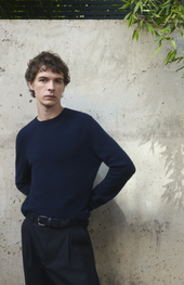 Men's Classic Round Neck Cashmere Jumper In Navy Melange
