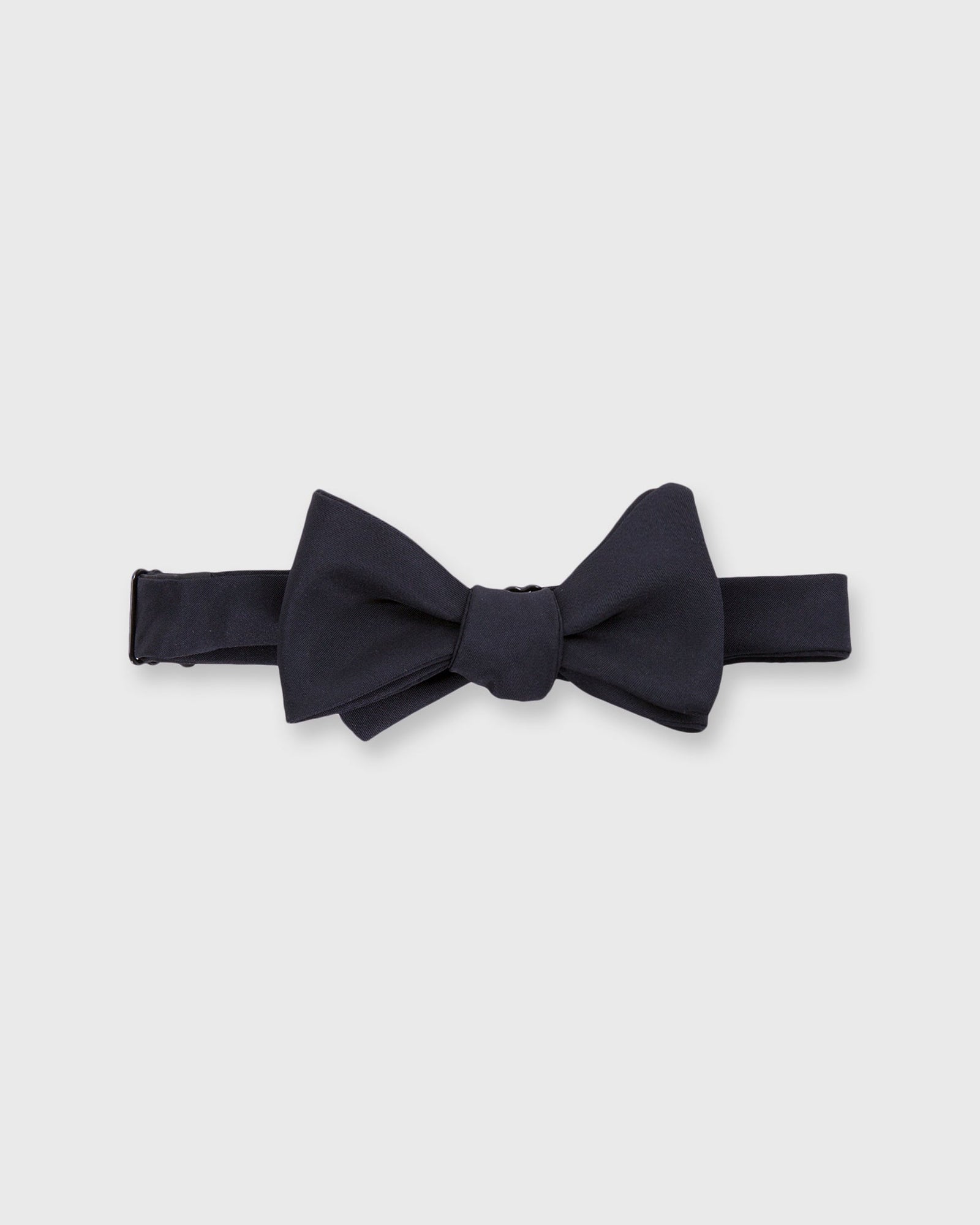 Formal Bow Tie in Navy Silk Faille
