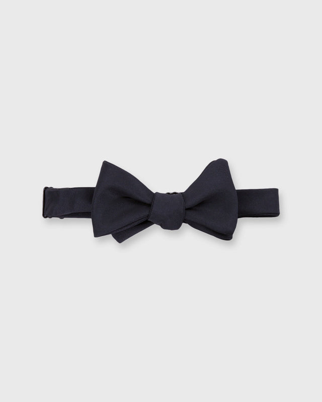 Formal Bow Tie in Navy Silk Faille