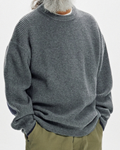 Patch Round Pullover Knit Grey