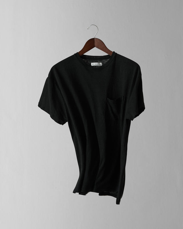Standard T-shirt in Black Linen