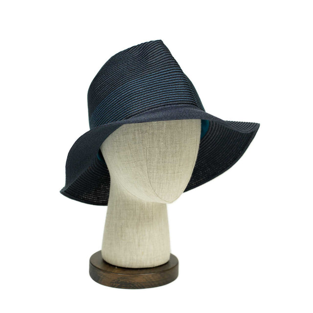 Rollable paper hat in navy blue