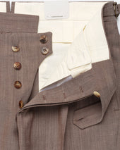 The Light Brown Trousers 1 Pince
