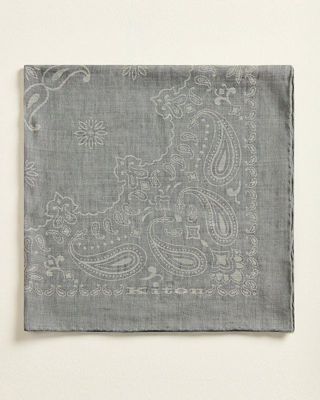 FINE FIBRE BLEND SCARF IN GREY