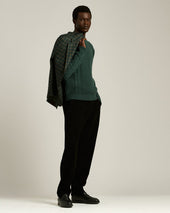 PINE GREEN CABLE-KNIT CASHMERE CREWNECK SWEATER