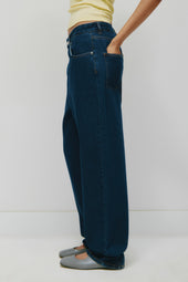 Antifit Denim in Dark Wash