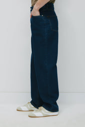 Antifit Denim in Dark Wash