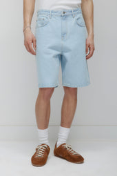Antifit Denim Shorts in Light Wash