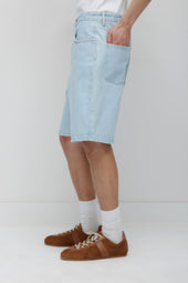 Antifit Denim Shorts in Light Wash