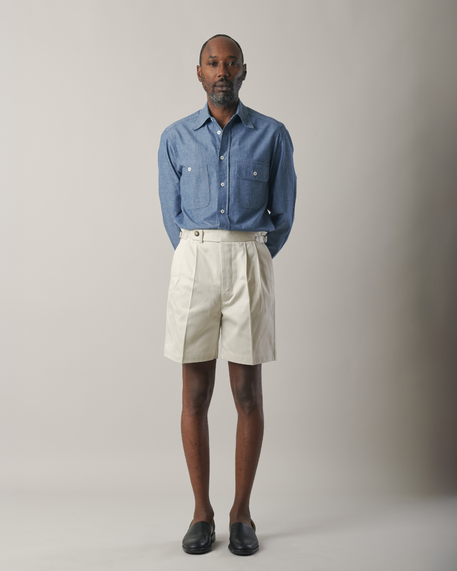 S016 Tailored Shorts Chalk