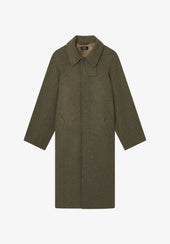 Raglan sleeve coat