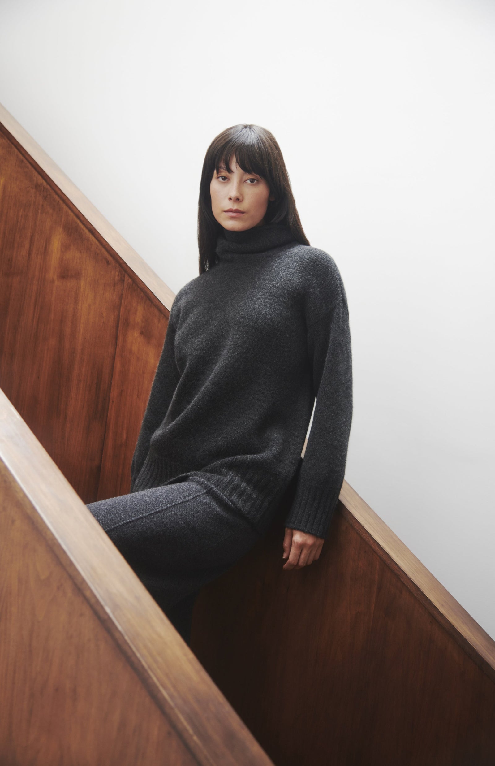 High Neck Chunky Cashmere Jumper In Charcoal