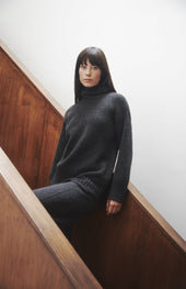 High Neck Chunky Cashmere Jumper In Charcoal