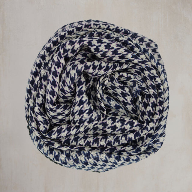 Wool And Silk Houndstooth Scarf In Navy