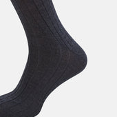 Ribbed Wool Mid Length Socks