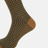 Green Peanut Motif Wool Mid Length Socks