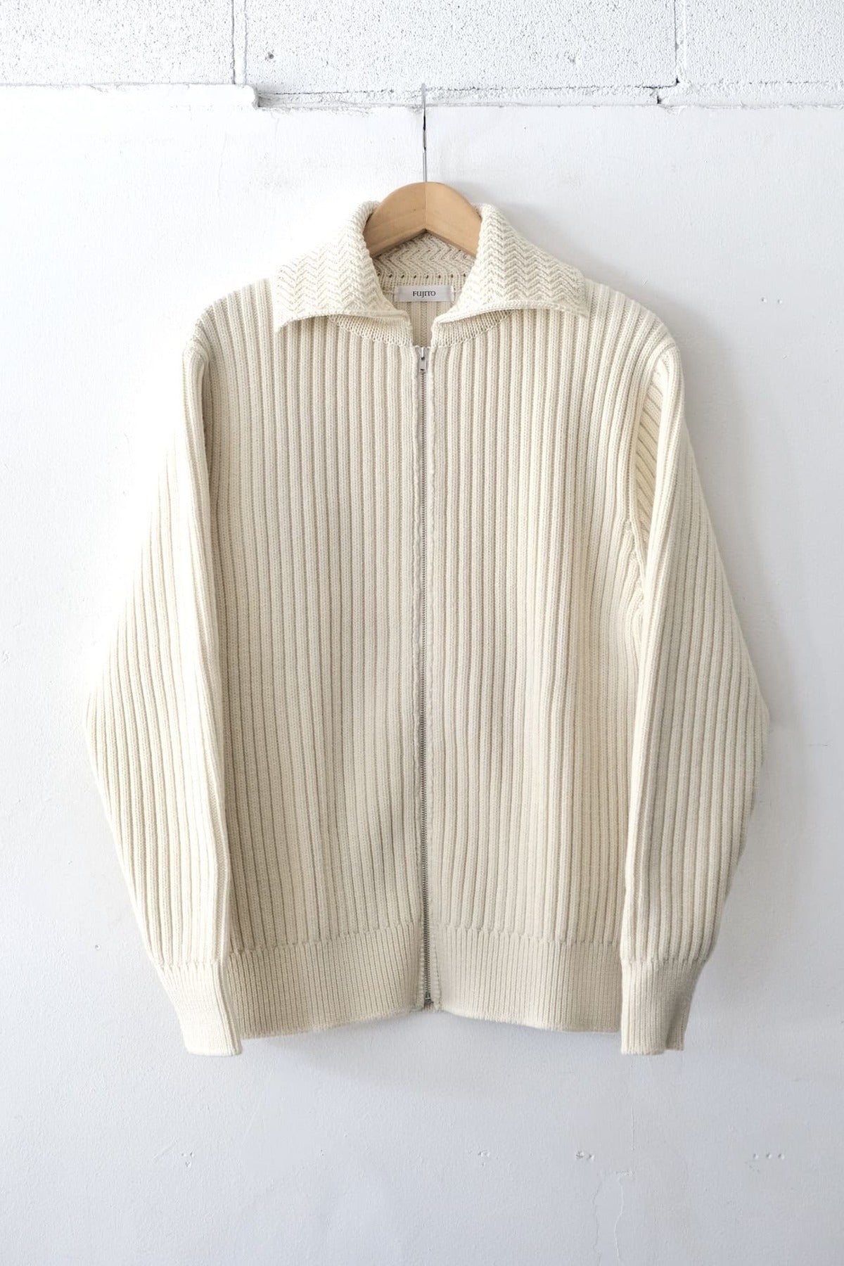 FUJITO Zip Up Cardigan Off White,Black | Directors Web Shop powered by BASE