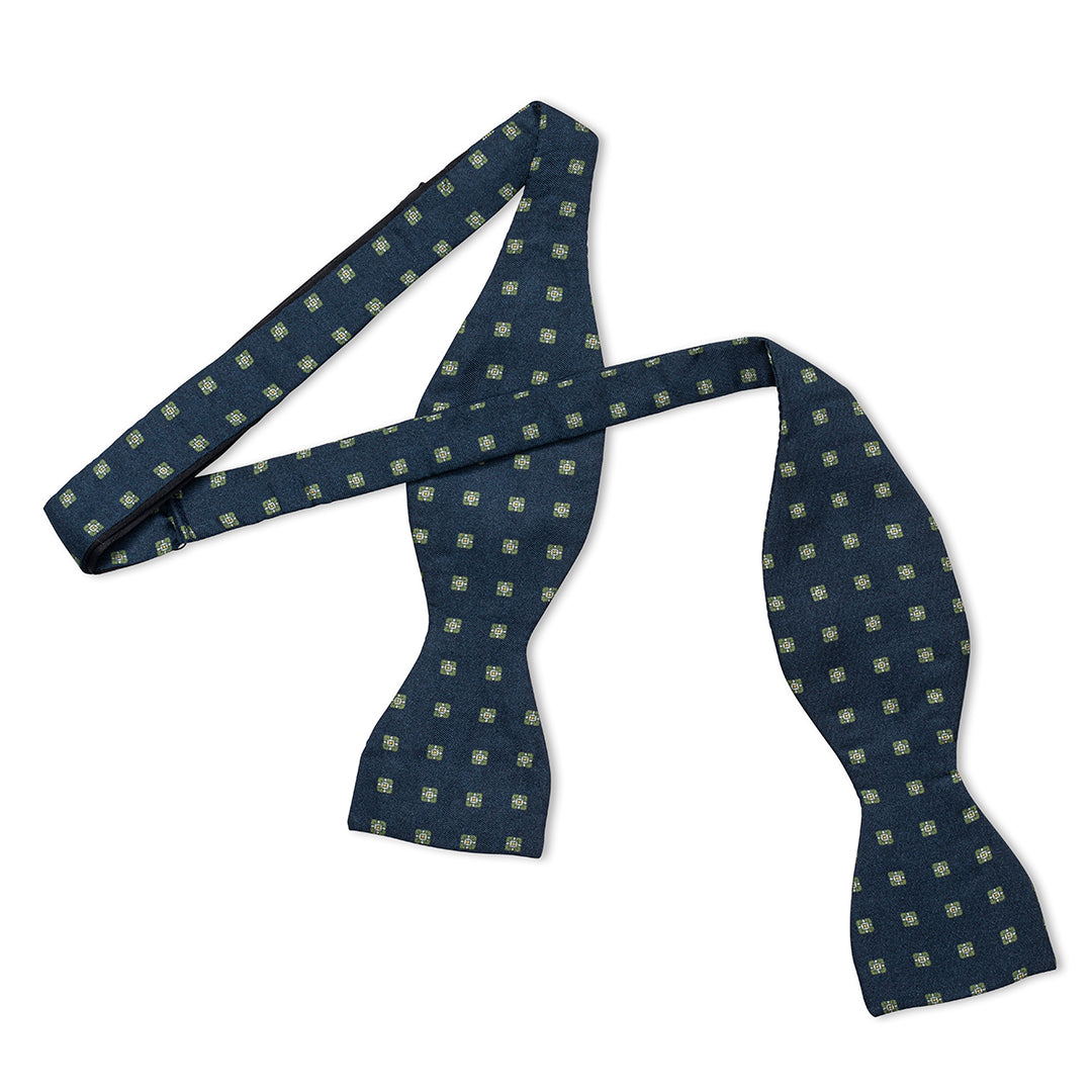 Motif Foulard Silk Thistle Bow Tie In Green
