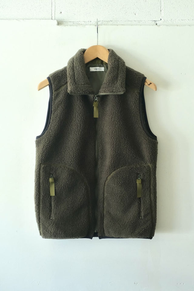 FUJITO Fleece Vest Olive Green,Black | Directors Web Shop powered by BASE