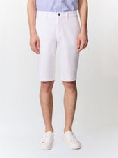 Bermuda slim en coton stretch blanc
