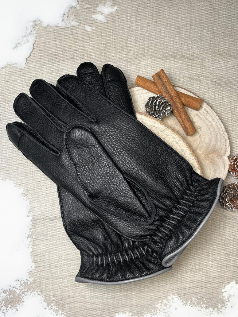 Touchscreen Gloves With External Stitching