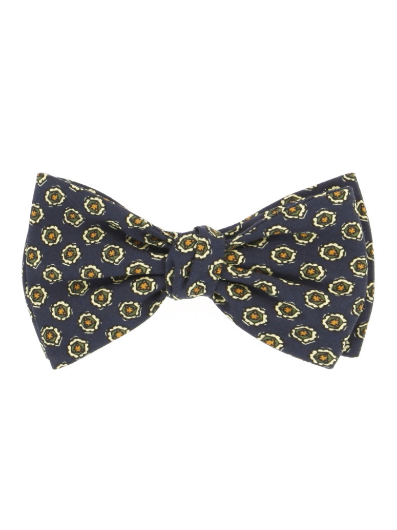 Pre Tied Silk Bow Tie With Disc Patterns