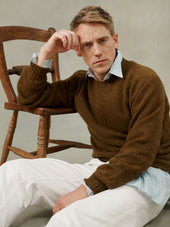 Harley of Scotland Seamless Saddle Shoulder Men's Shetland Sweater - Moorland (Dark Olive)