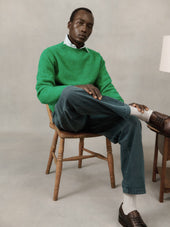 Harley of Scotland Seamless Saddle Shoulder Men's Shetland Sweater- Kelly Green