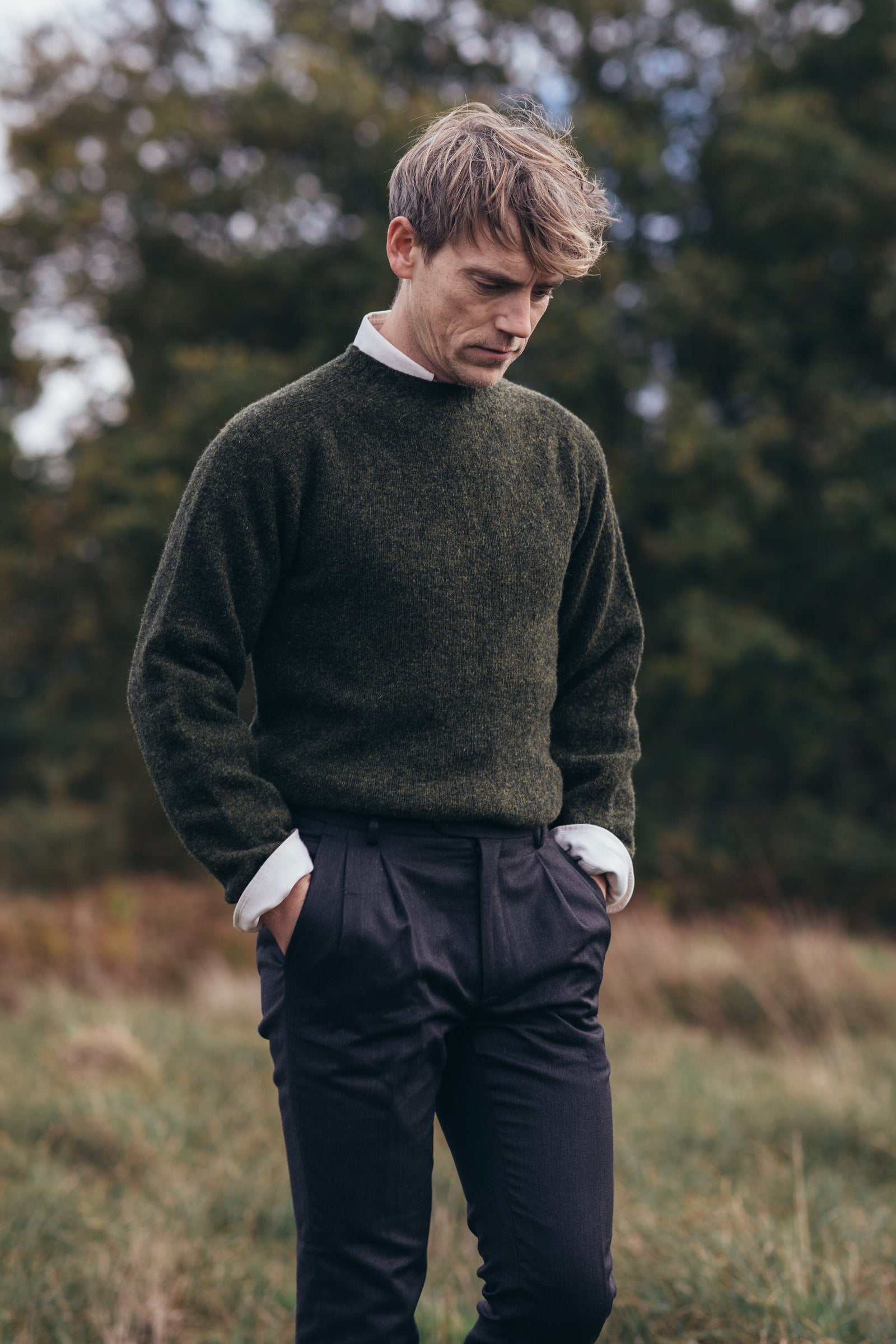Harley of Scotland Seamless Saddle Shoulder Men's Shetland Sweater- Scots Pine (Pineshadow Green)