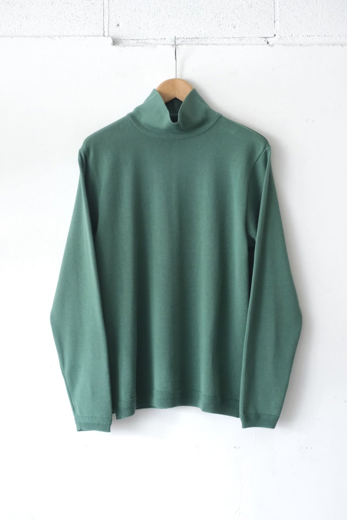 FUJITO Turtle Neck Knit Green,Midnight Blue,Gray | Directors Web Shop powered by BASE