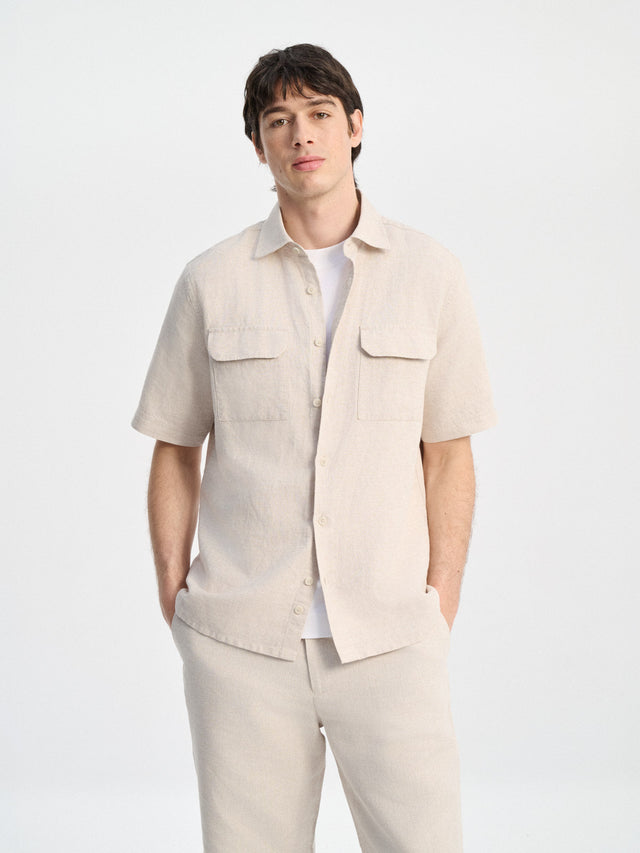 Chemise manches courtes regular en popeline de lin et coton beiges