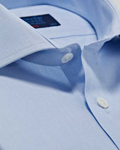 Classic Fit Plain Light End On End Cotton Shirt With Cut Away Collar Double Cuff