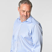 Classic Fit Plain Light Sea Island Quality Cotton Twill Shirt With Classic Collar Double Cuff