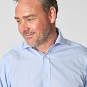 Classic Fit Hairline Stripe Cotton Poplin Shirt With Cut Away Collar Double Cuff