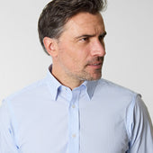 Contemporary Fit Micro Check Oxford Cotton Shirt With Concealed Button Down Collar Two Button Cuff