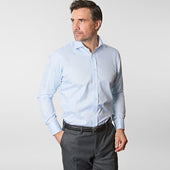 Contemporary Fit Light Plain Oxford Cotton Shirt With Cut Away Collar Two Button Cuff