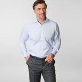 Contemporary Fit Light Textured Check Cotton Shirt With Cut Away Collar Two Button Cuff
