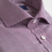 Contemporary Fit Wine Micro Houndstooth Cotton Shirt With Cut Away Collar Two Button Cuff