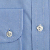 Contemporary Fit Plain Light Oxford Cotton Shirt With Cut Away Collar Two Button Cuff