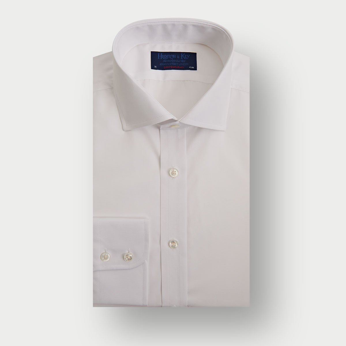 Contemporary Fit Plain Cotton Poplin Shirt With Cut Away Collar Two Button Cuff