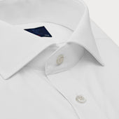 Contemporary Fit Plain Fine Twill Cotton Shirt With Cut Away Collar Double Cuff