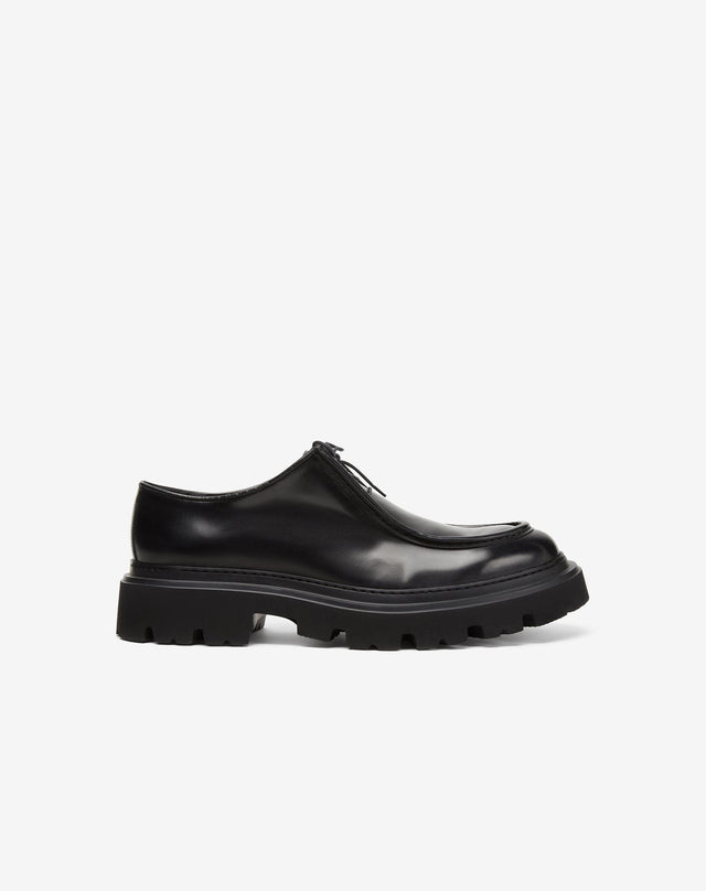 Shoe stringata nera in vitello anticato