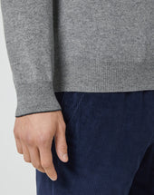 Scollo A V Chiaro In Puro Cashmere