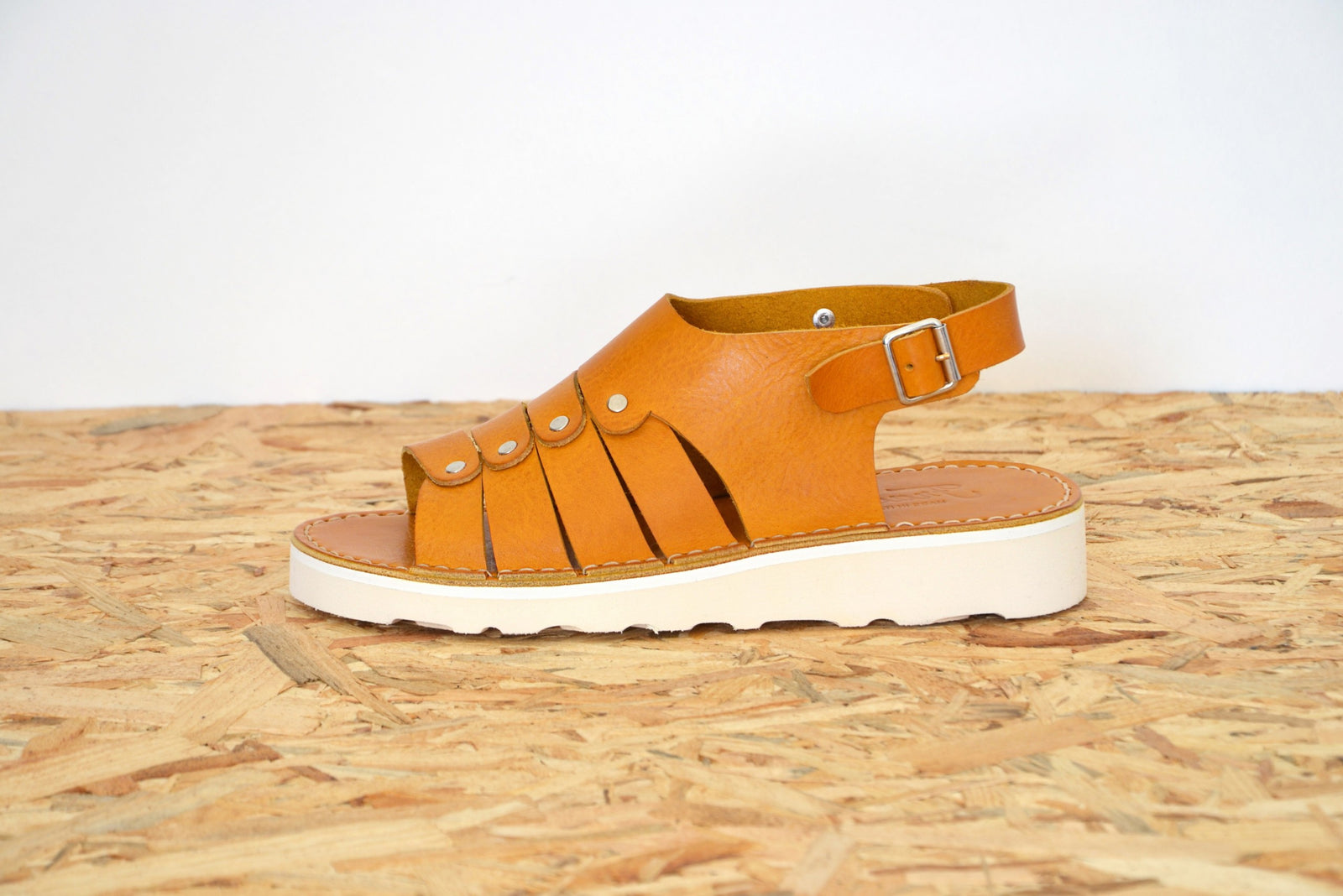 D178 Sandals