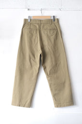 Fujito 2 Tuck Trousers Green Beige Black Directors Web Shop Powered By Base