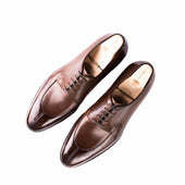 Elegant Split Toe Derby With Machine Stitched Apron